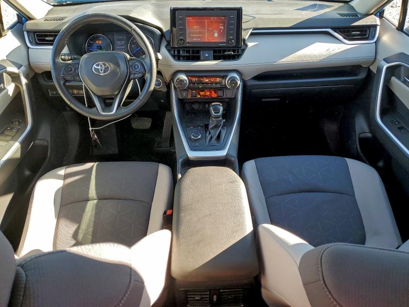 Фото 8 - TOYOTA RAV4