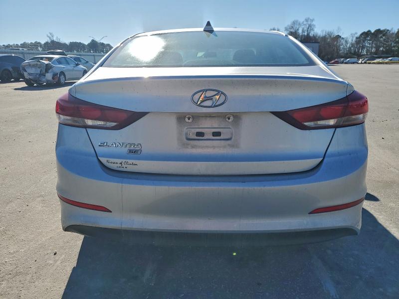 Фото 6 - HYUNDAI ELANTRA