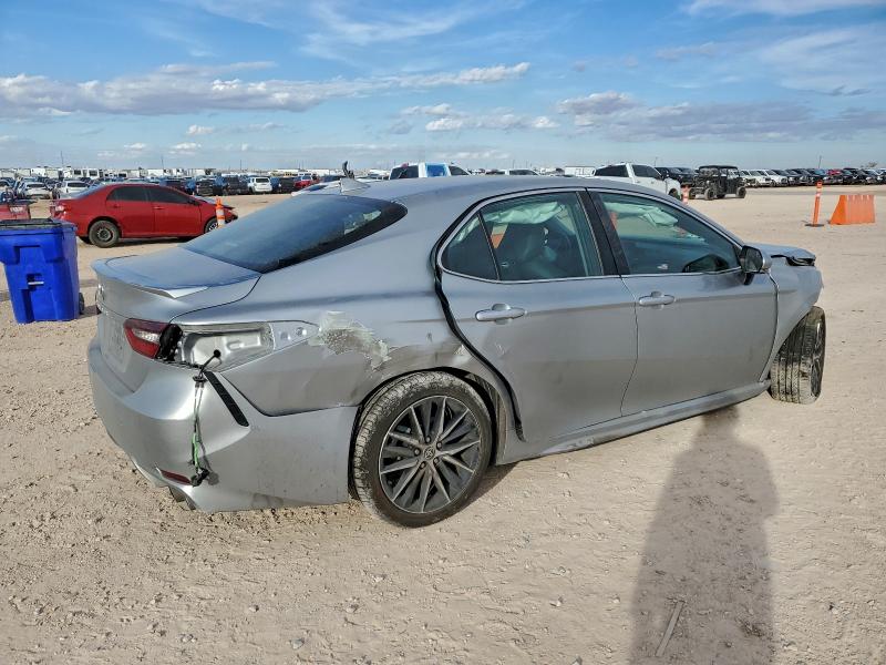 Фото 3 - TOYOTA CAMRY