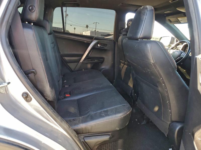 Фото 11 - TOYOTA RAV4