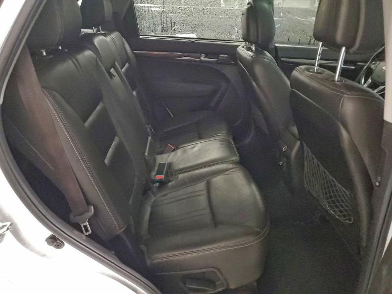 Фото 11 - KIA SORENTO