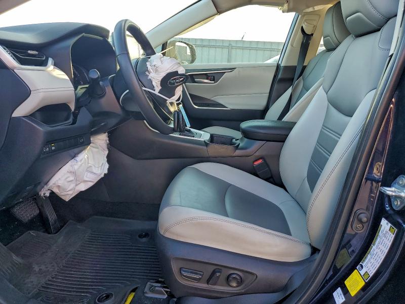 Фото 7 - TOYOTA RAV4