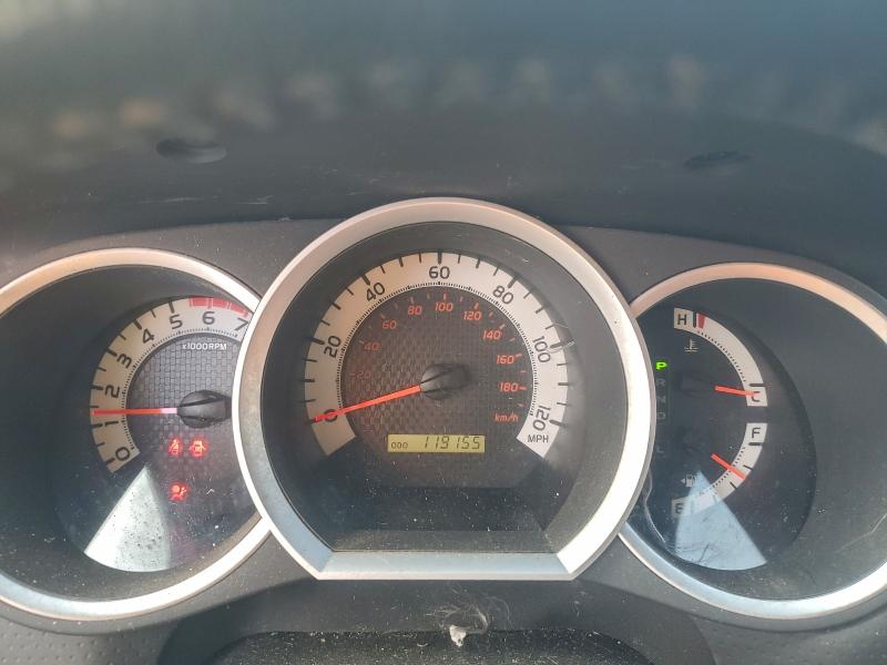 Фото 9 - TOYOTA TACOMA