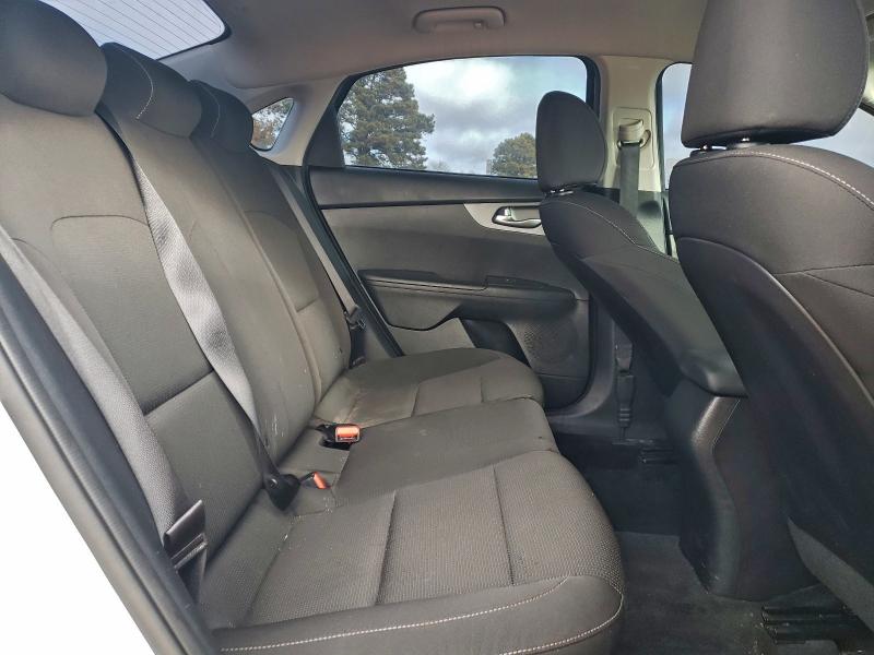 Фото 10 - KIA FORTE