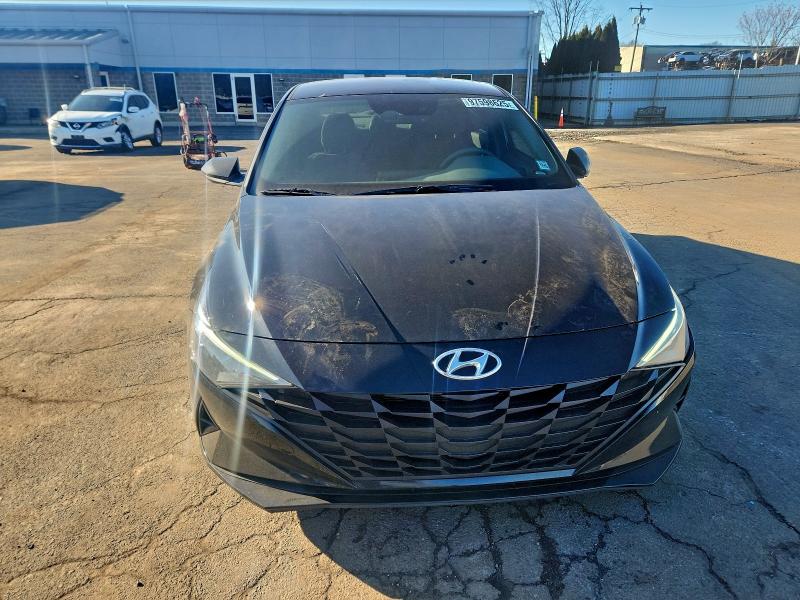 Фото 5 - HYUNDAI ELANTRA