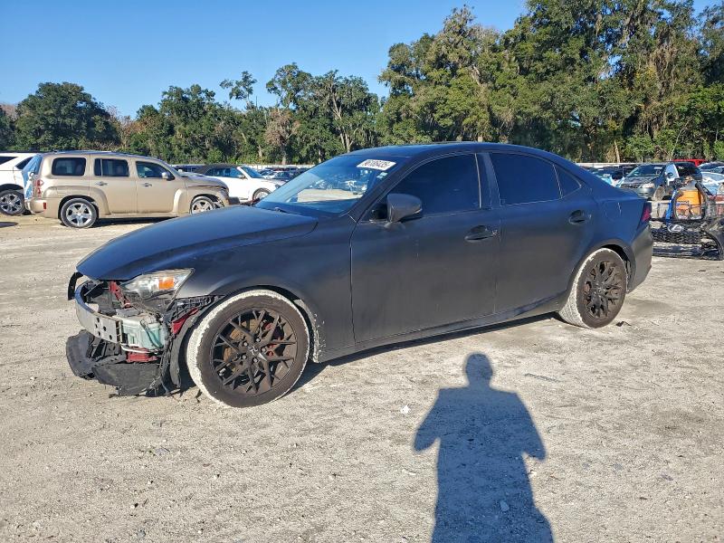 Фото 1 - LEXUS IS