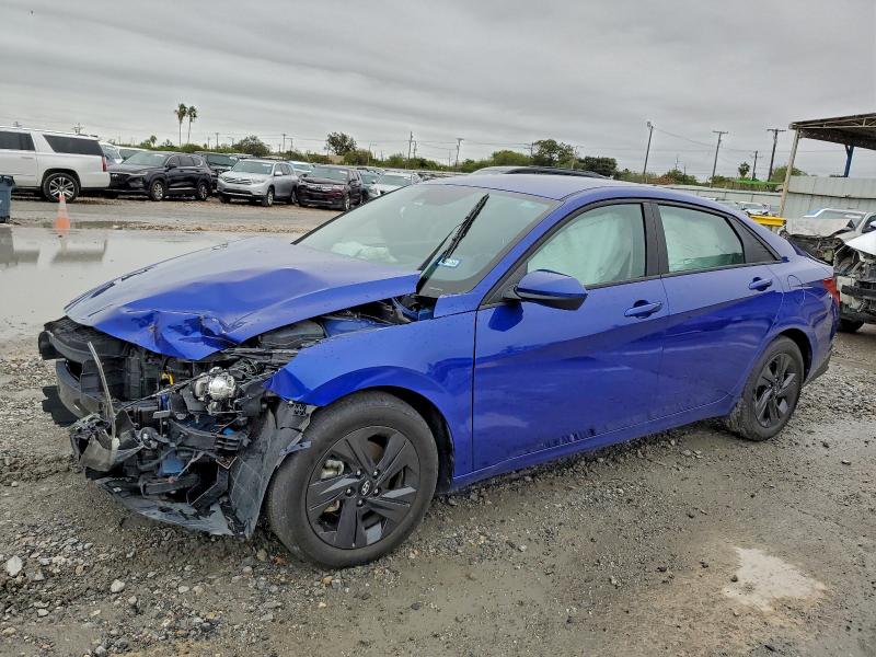 Фото 1 - HYUNDAI ELANTRA