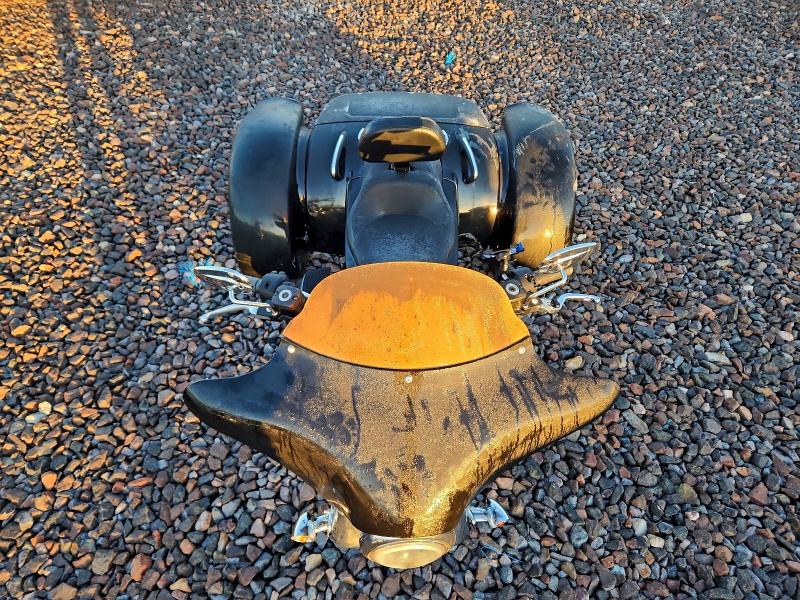 HARLEY-DAVIDSON FL 2016