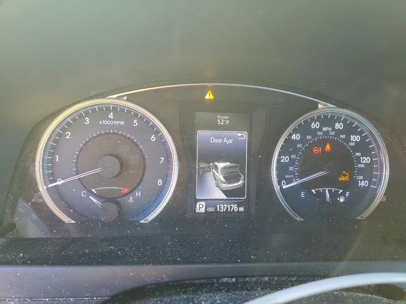 Фото 9 - TOYOTA CAMRY