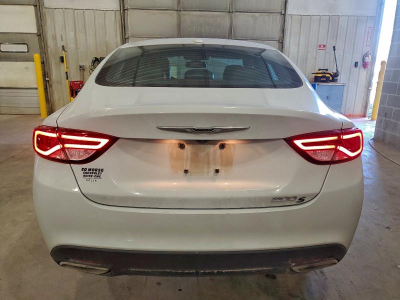 Фото 6 - CHRYSLER 200