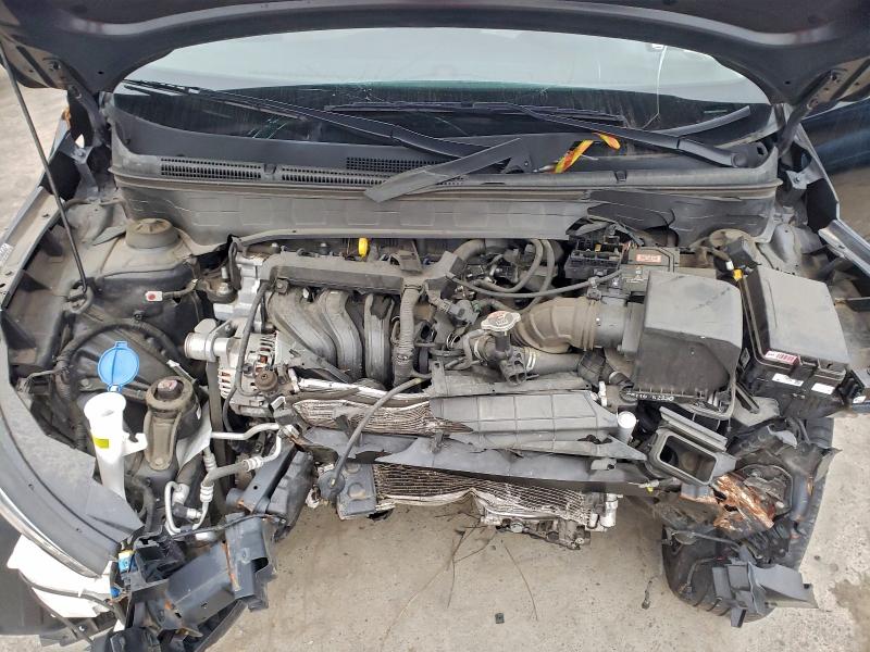 Фото 12 - HYUNDAI VENUE