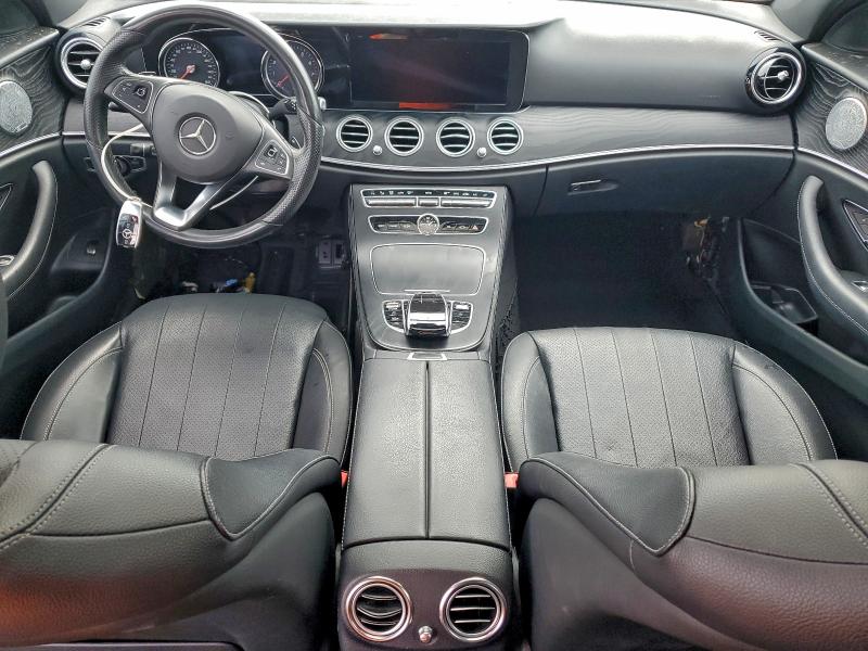 Фото 8 - MERCEDES-BENZ E-CLASS