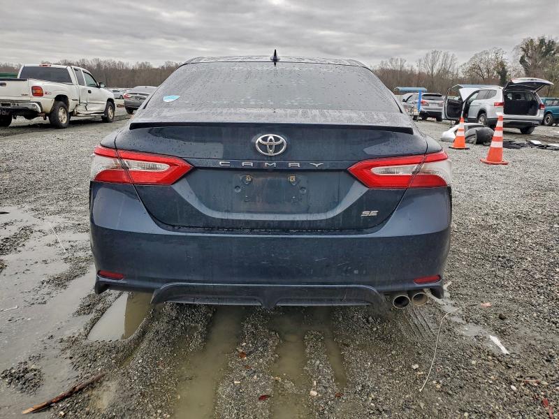 Фото 6 - TOYOTA CAMRY