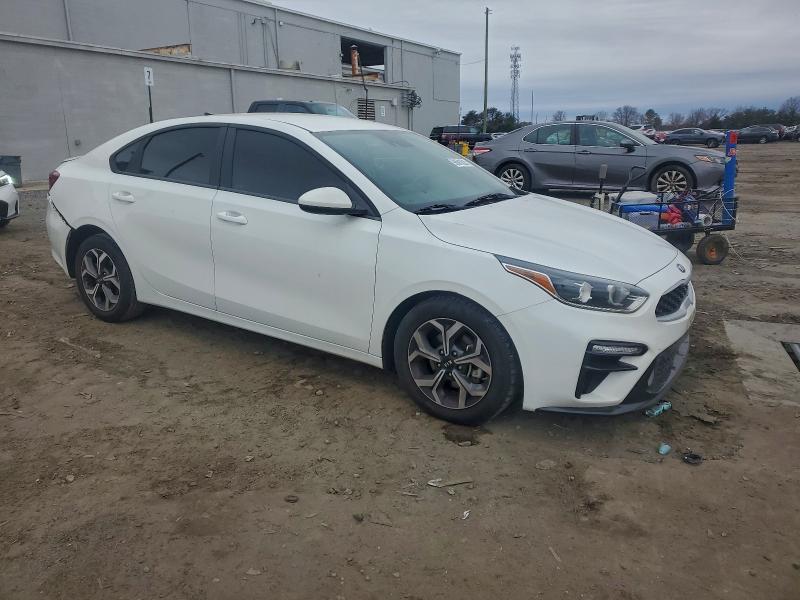 Фото 4 - KIA FORTE