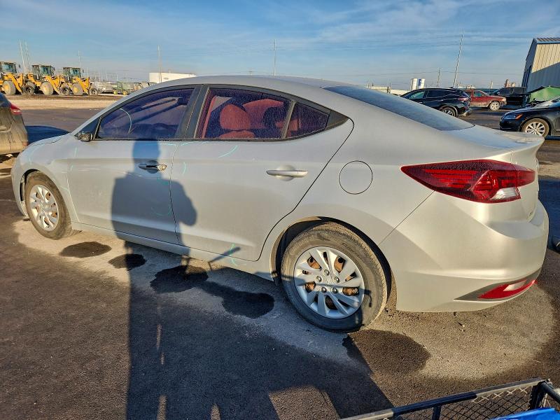 Фото 2 - HYUNDAI ELANTRA