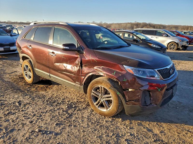 Фото 4 - KIA SORENTO