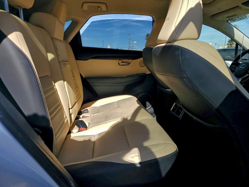 Фото 11 - LEXUS NX