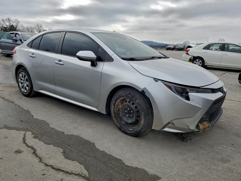 Фото 4 - TOYOTA COROLLA