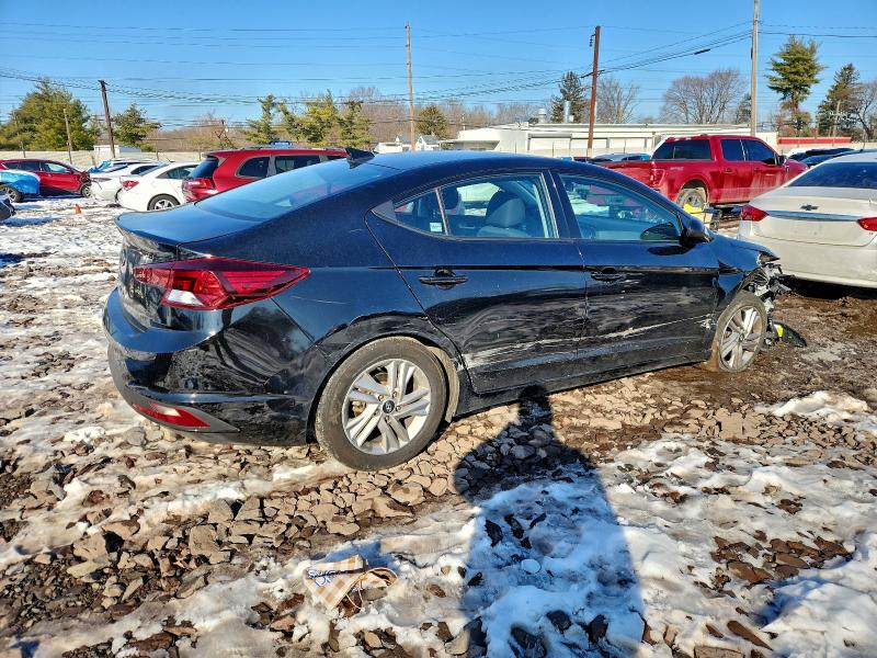 Фото 3 - HYUNDAI ELANTRA