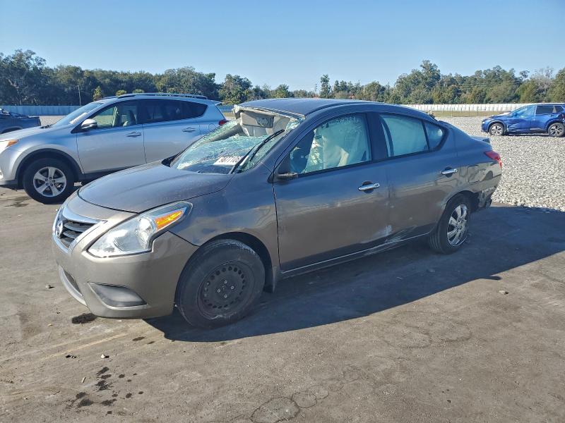 Фото 1 - NISSAN VERSA