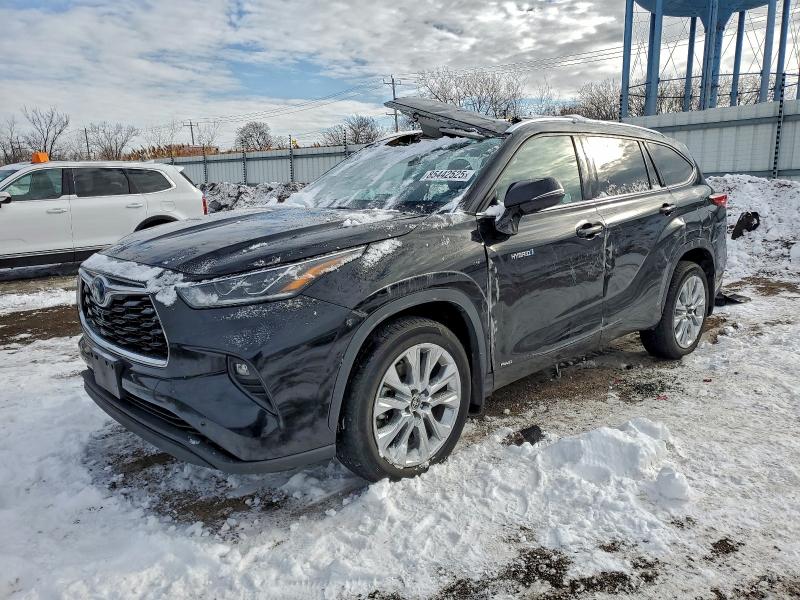 Фото 1 - TOYOTA HIGHLANDER