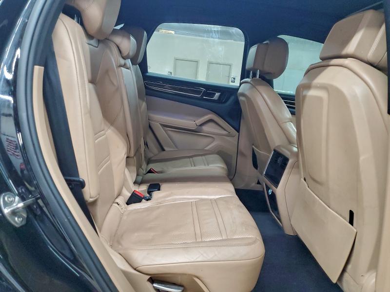 Фото 11 - PORSCHE CAYENNE