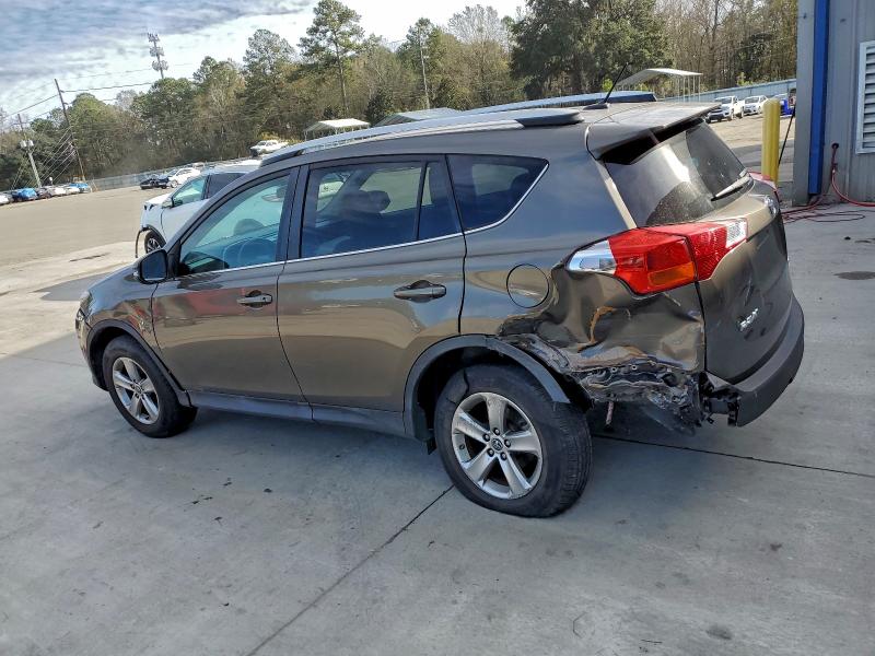 Фото 2 - TOYOTA RAV4