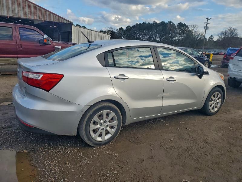 Фото 3 - KIA RIO