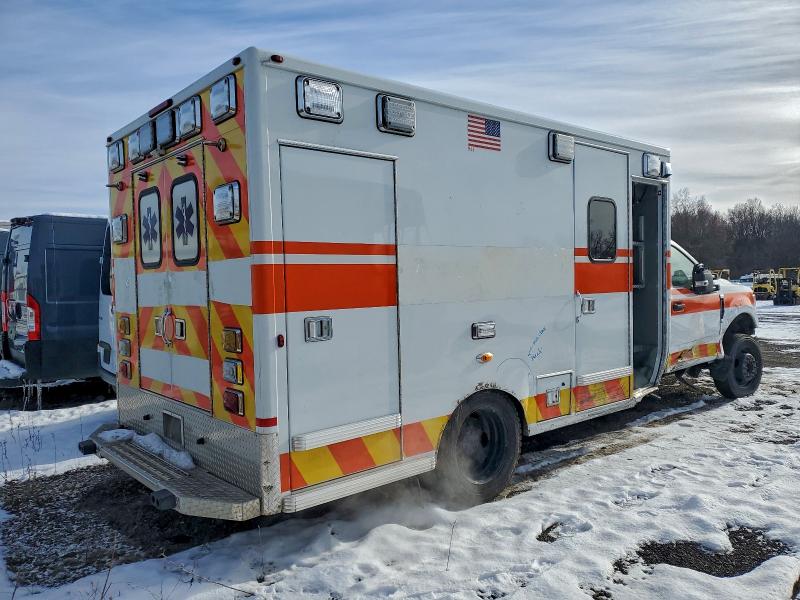 Фото 3 - FORD F550