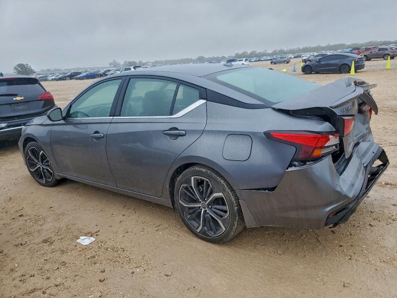 Фото 2 - NISSAN ALTIMA