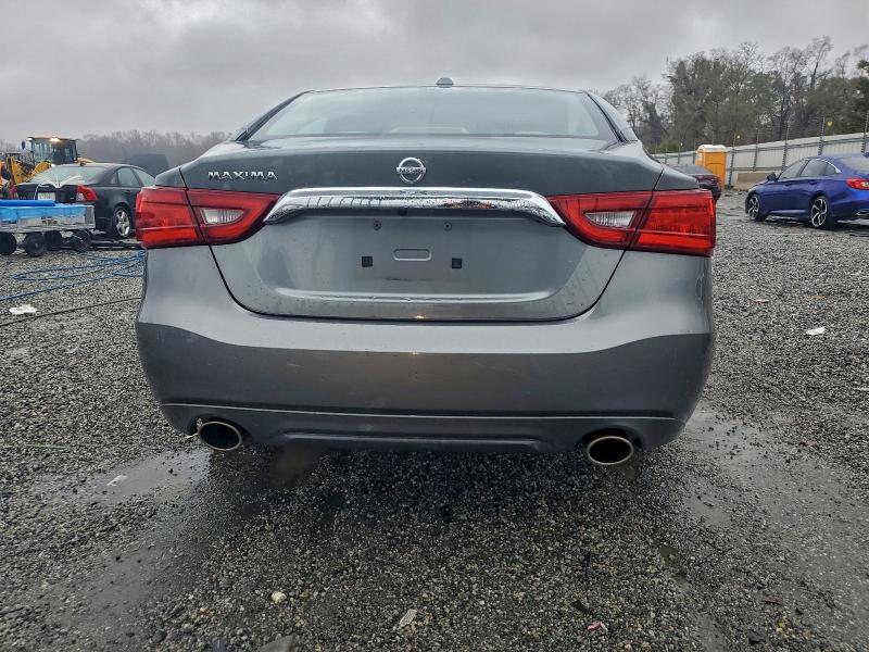 Фото 6 - NISSAN MAXIMA