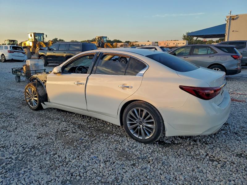 Фото 2 - INFINITI Q50