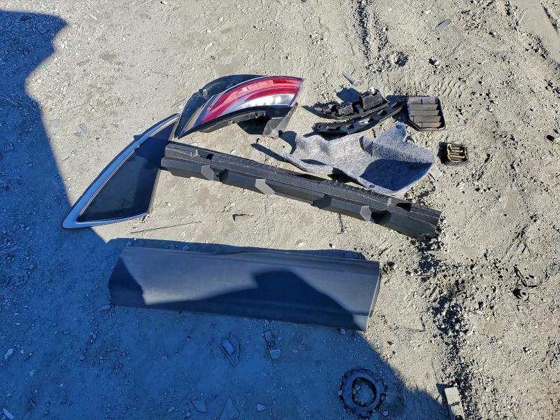 Фото 13 - FORD EDGE