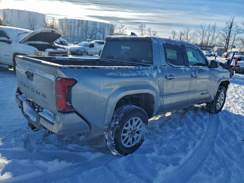 Фото 3 - TOYOTA TACOMA