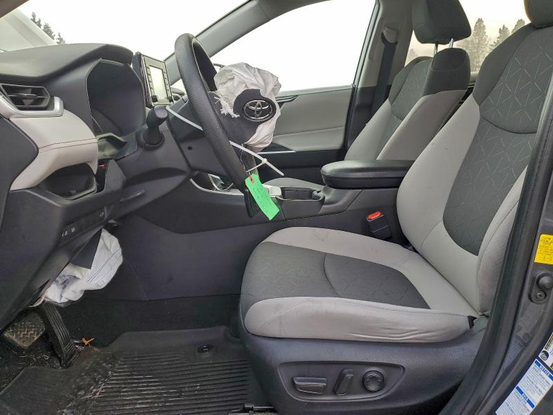 Фото 7 - TOYOTA RAV4