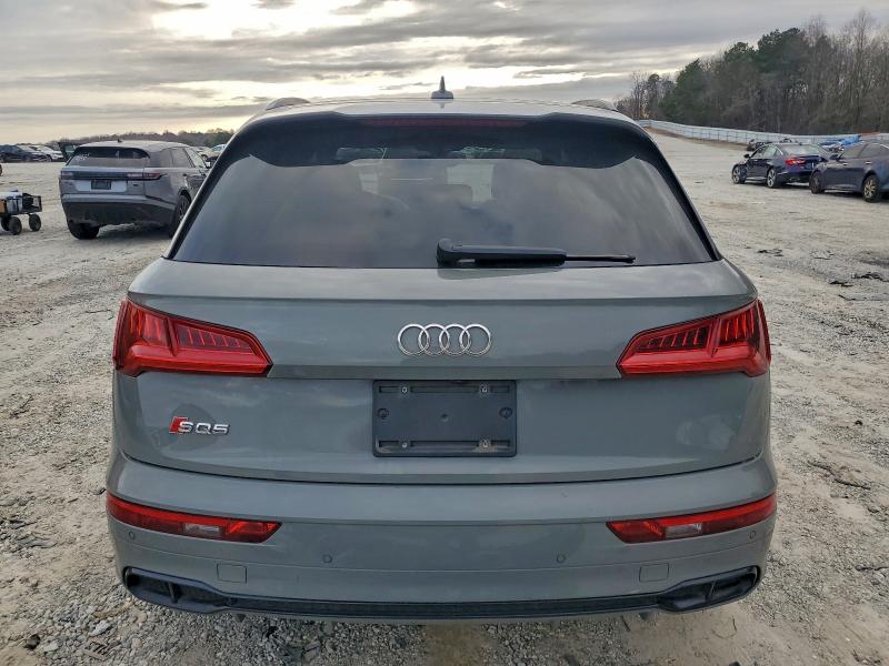 Фото 6 - AUDI SQ5