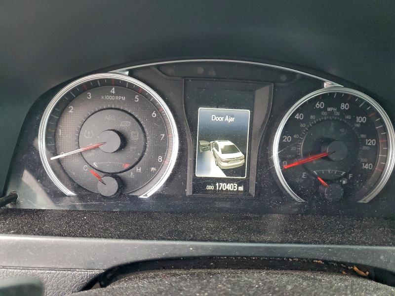 Фото 9 - TOYOTA CAMRY