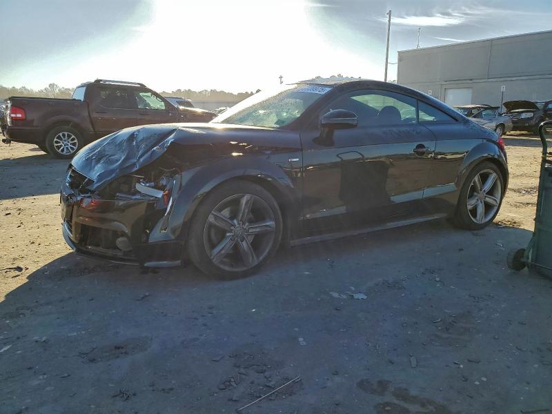 Фото 1 - AUDI TT