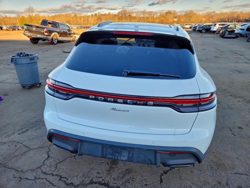 Фото 6 - PORSCHE MACAN