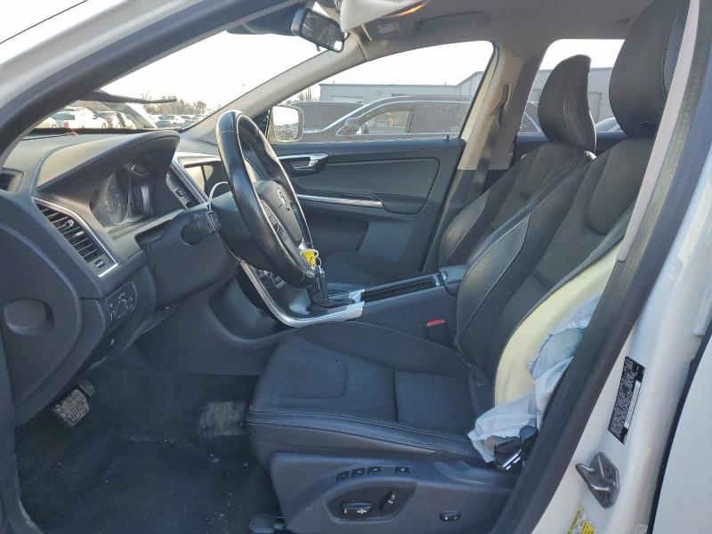 Фото 7 - VOLVO XC60