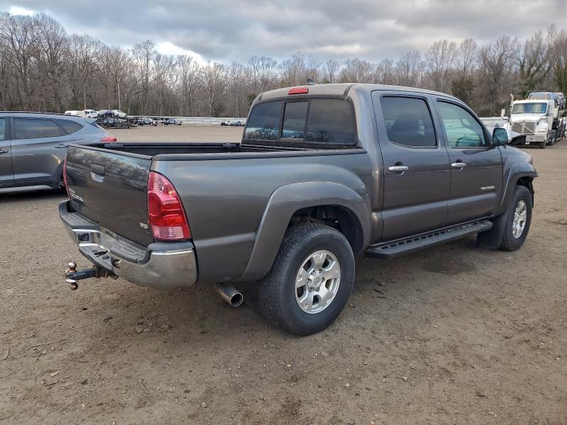 Фото 3 - TOYOTA TACOMA