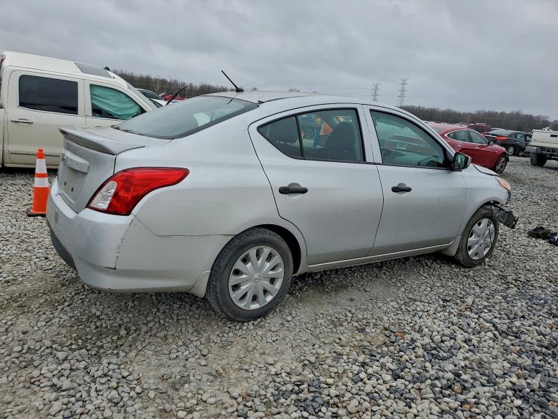 Фото 3 - NISSAN VERSA