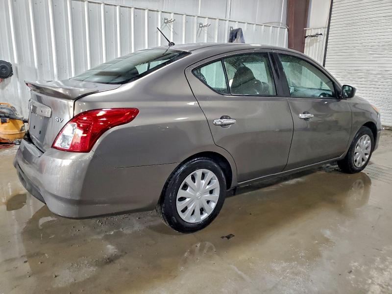 Фото 3 - NISSAN VERSA