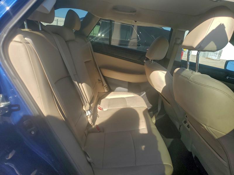 Фото 10 - SUBARU OUTBACK