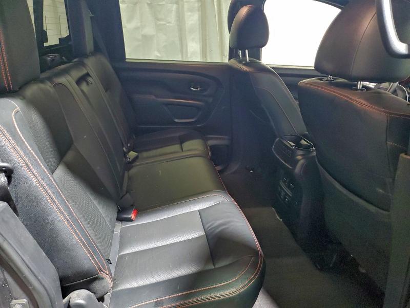 Фото 10 - NISSAN TITAN