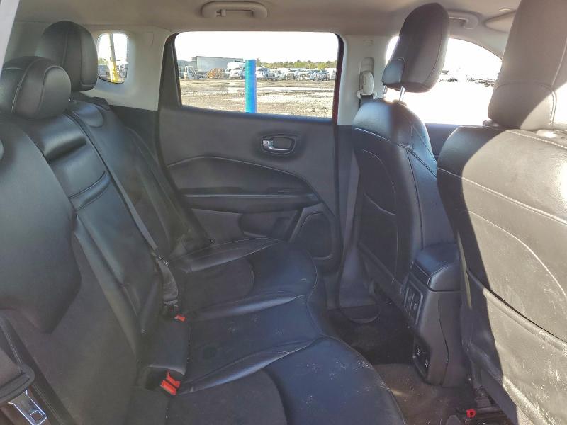 Фото 10 - JEEP COMPASS