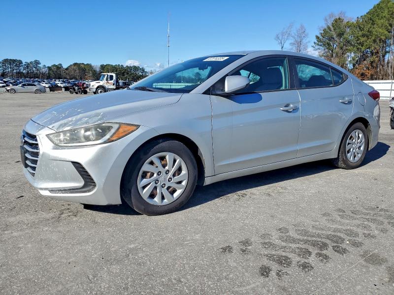 Фото 1 - HYUNDAI ELANTRA