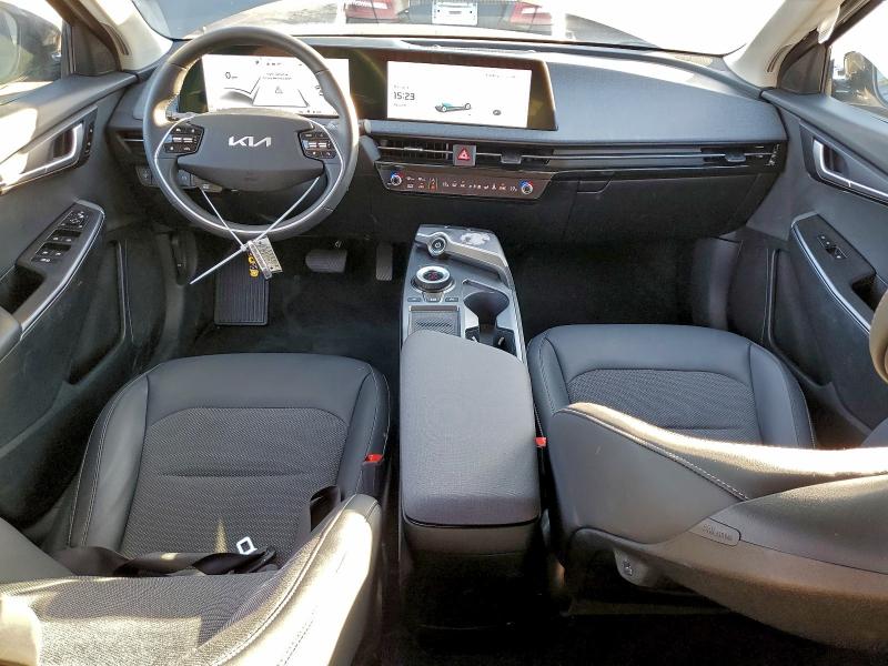 Фото 8 - KIA EV6 LIGHT