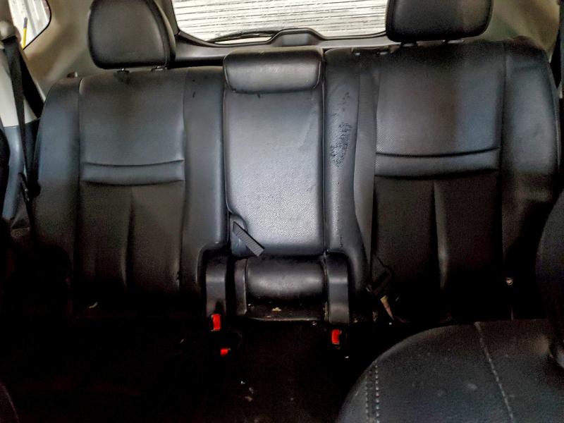 Фото 10 - NISSAN ROGUE