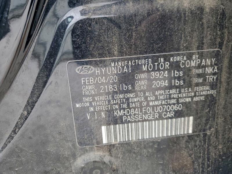 Фото 13 - HYUNDAI ELANTRA